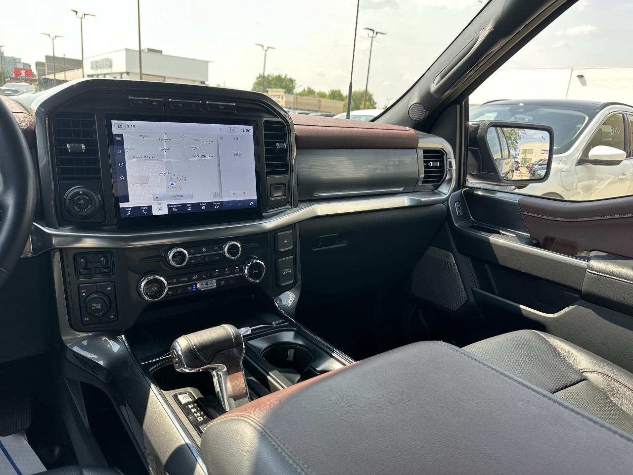 2023 Ford F-150 Lariat Photo