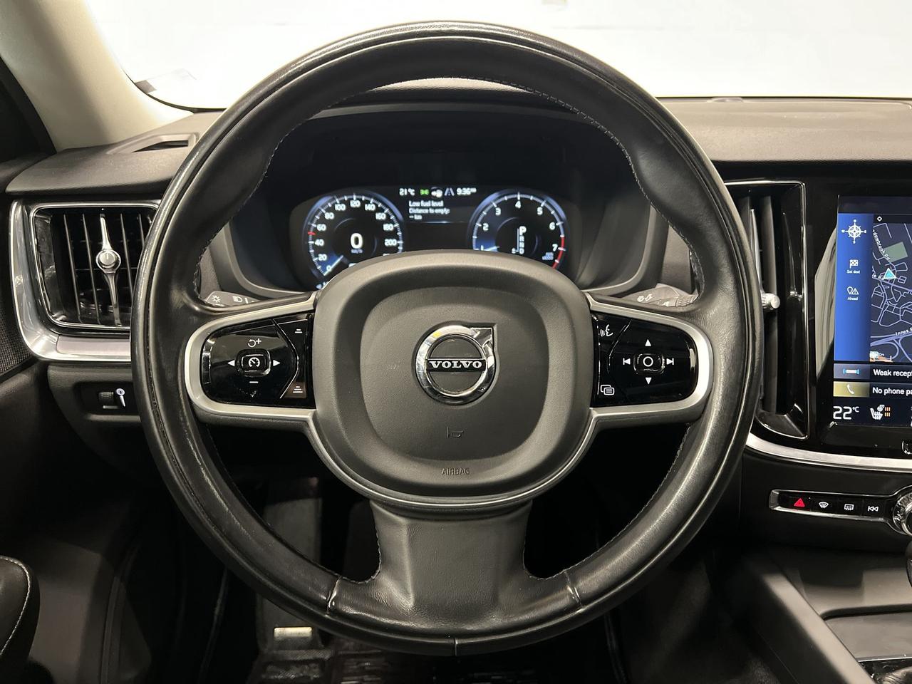 2020 Volvo S60 HTD LEATHER| PANO ROOF| 360 CAM | CARPLAY| ALLOYS Photo