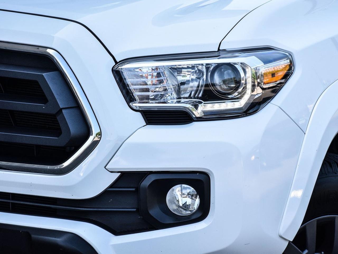 2023 Toyota Tacoma 4x4 Double Cab Auto Photo2