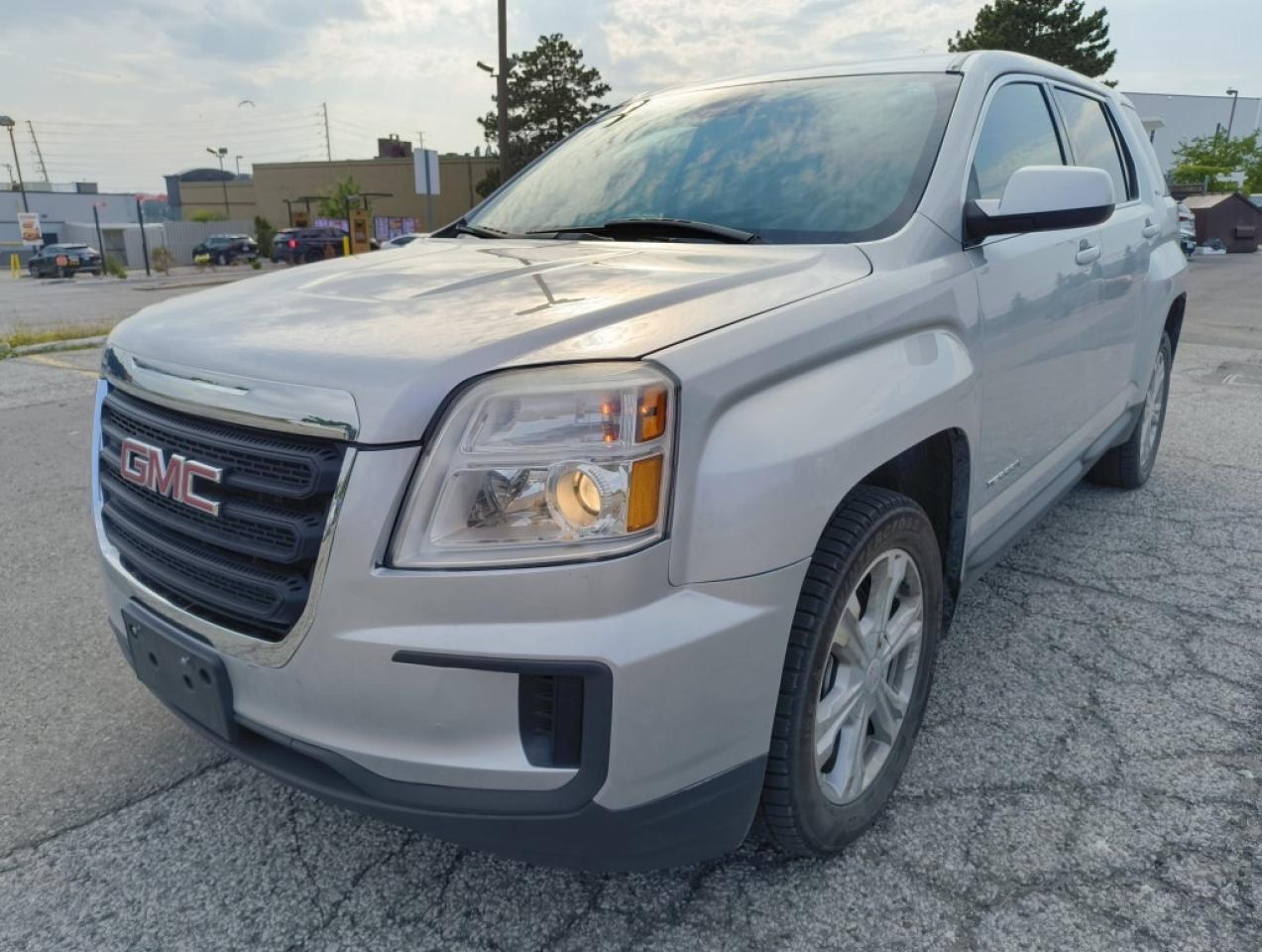 Used 2017 GMC Terrain SL Front-wheel Drive Automatic for sale in Mississauga, ON