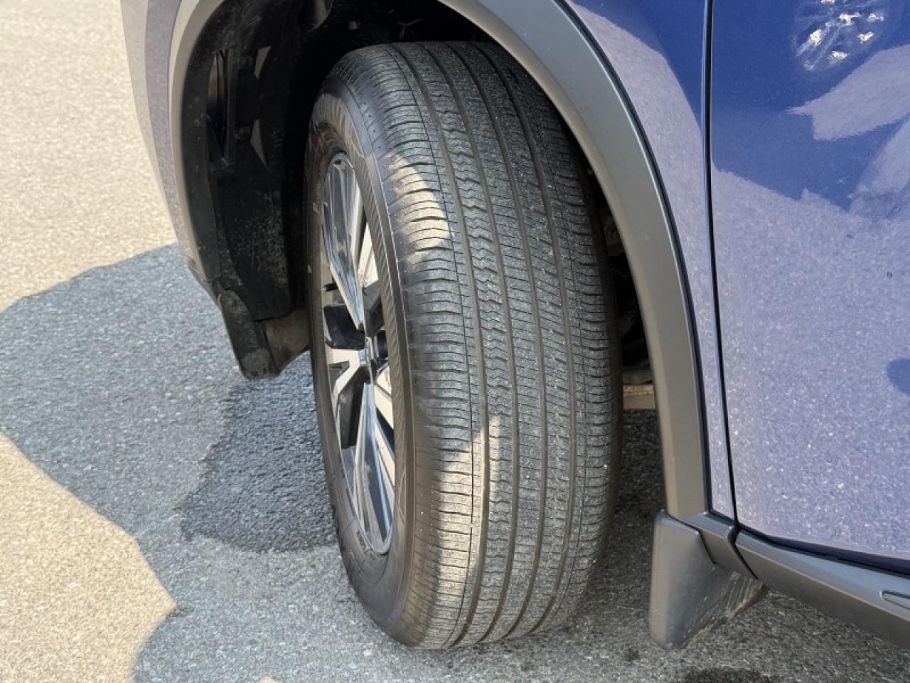 2023 Nissan Rogue SV MOONROOF  - Moonroof -  Apple CarPlay Photo