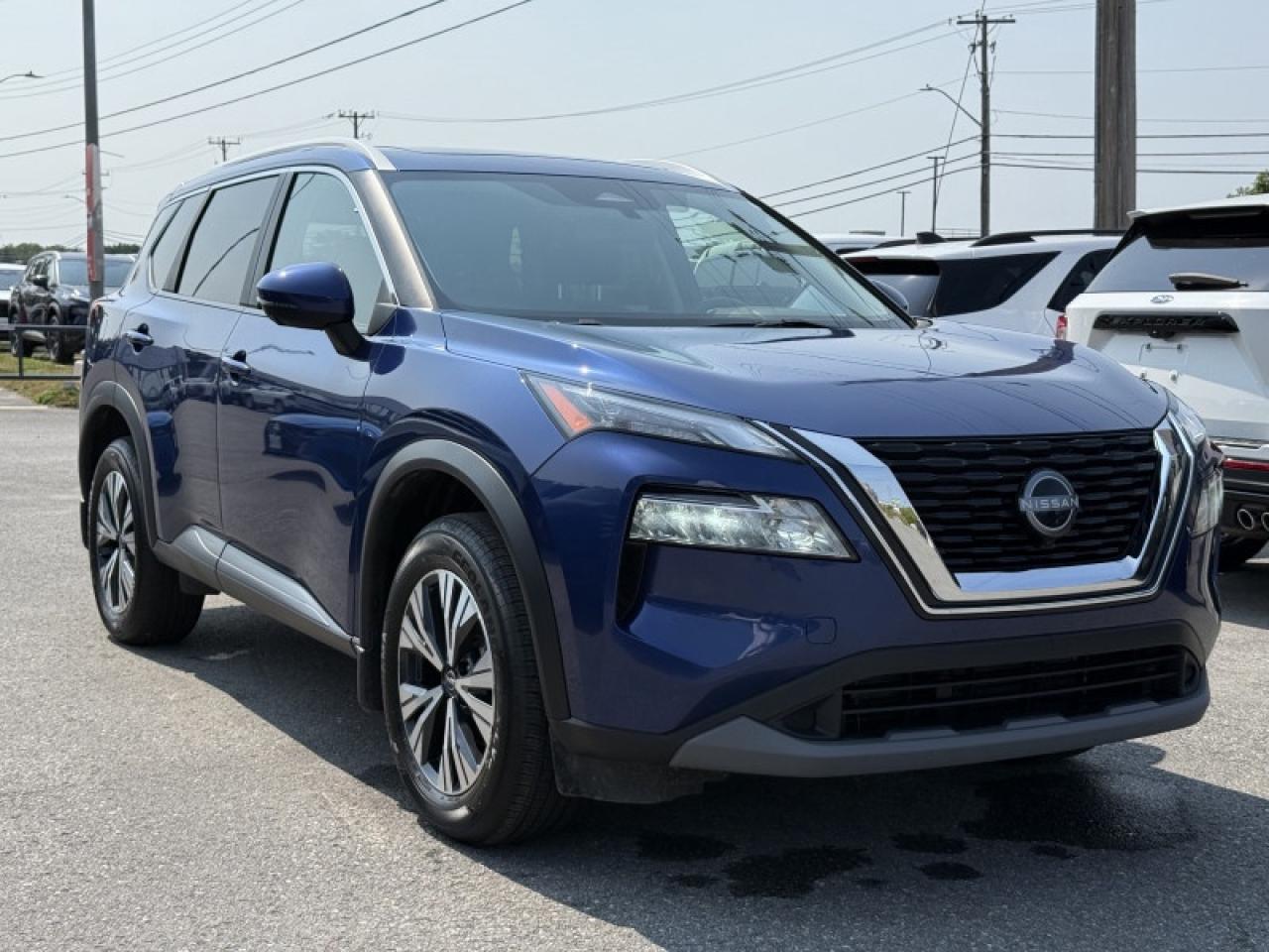 2023 Nissan Rogue SV MOONROOF  - Moonroof -  Apple CarPlay Photo2