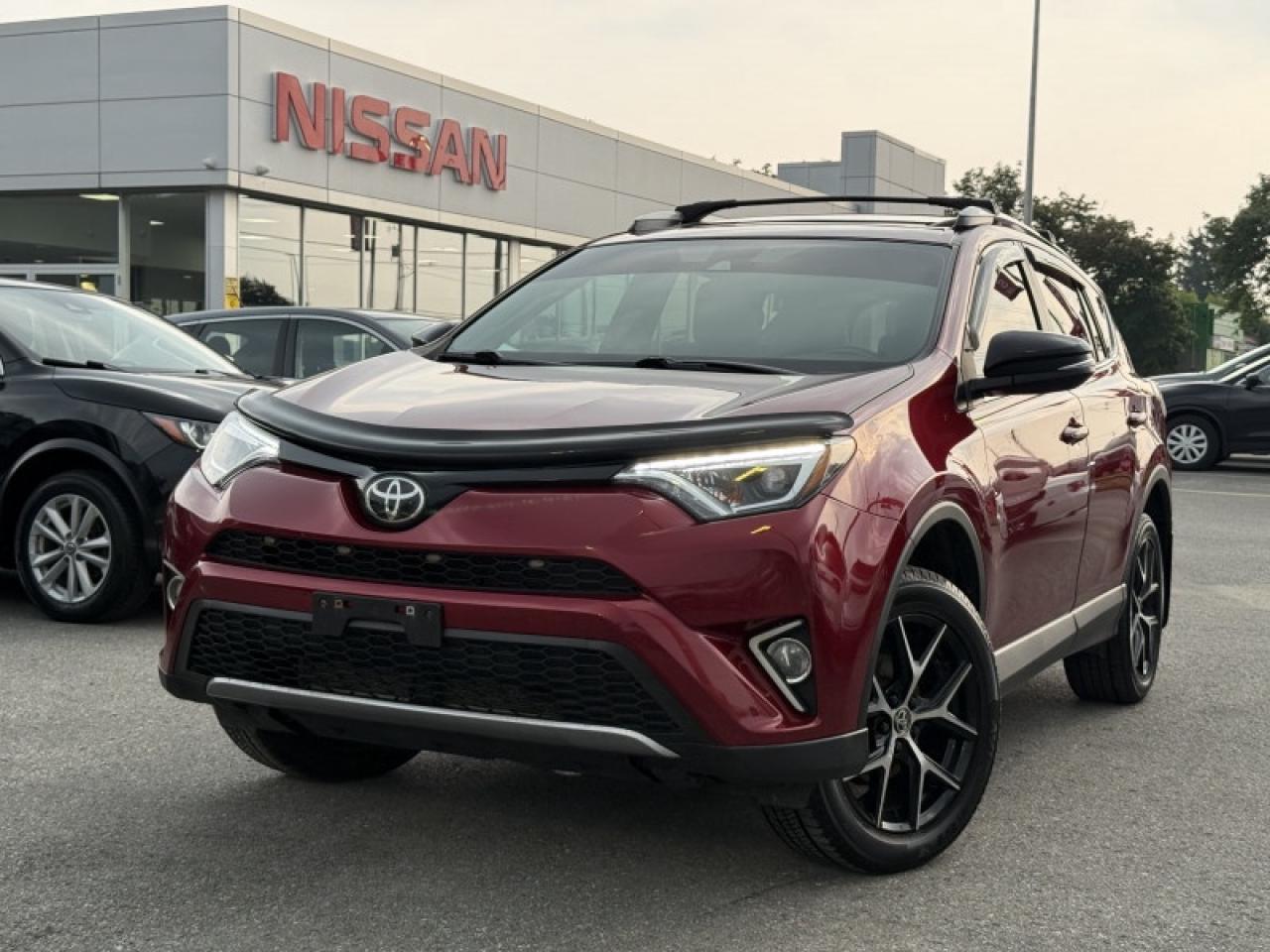 Used 2018 Toyota RAV4 AWD SE  - Navigation -  Sunroof for sale in Ottawa, ON
