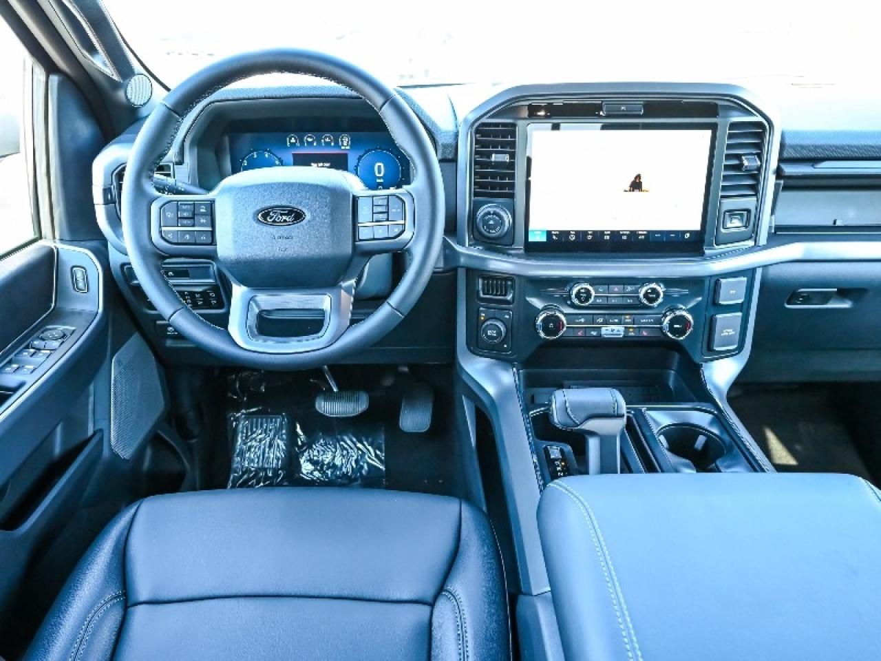 2025 Ford F-150 XLT Photo