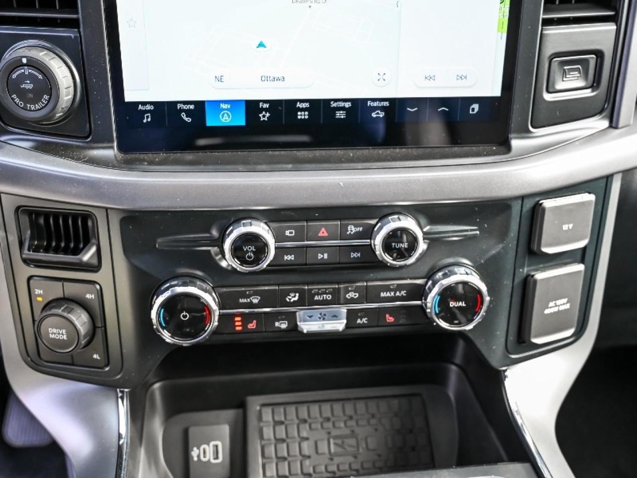 2025 Ford F-150 XLT Photo