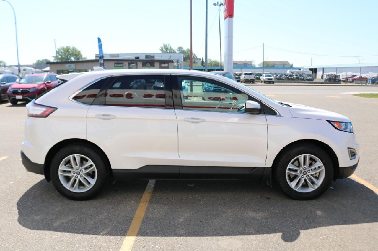 2017 Ford Edge SEL Photo
