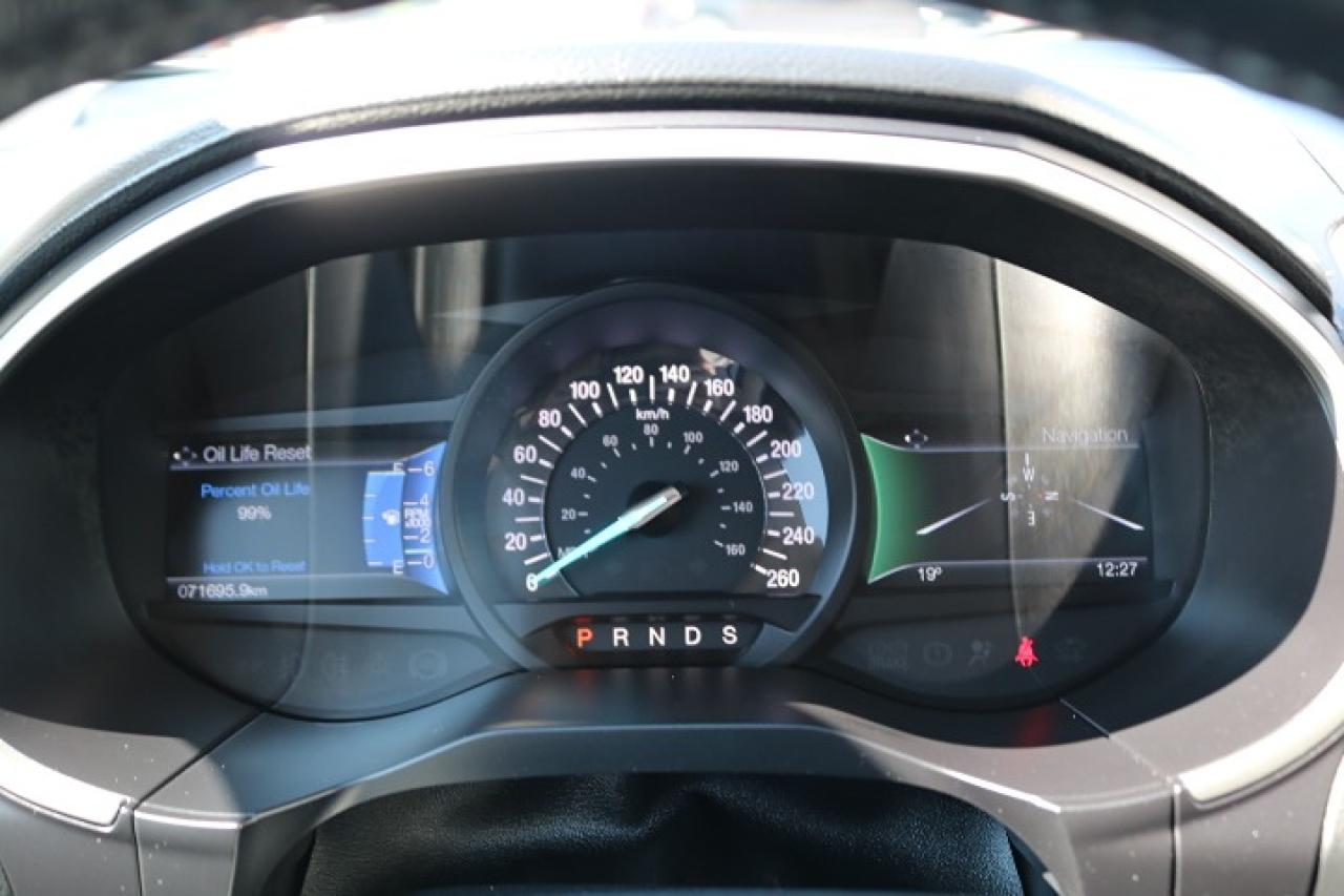 2017 Ford Edge SEL Photo