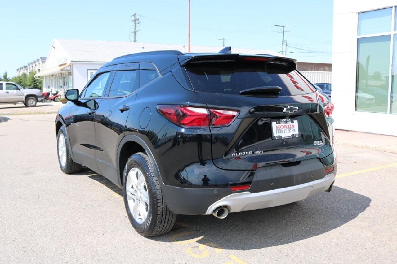 2019 Chevrolet Blazer 3LT Photo2