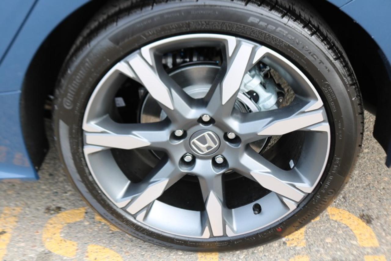 2026 Honda Civic Hybrid Photo2