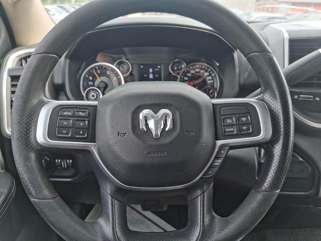 2019 RAM 3500 Big Horn - Photo #17