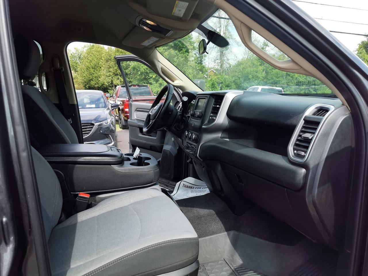 2019 RAM 3500 Big Horn Photo