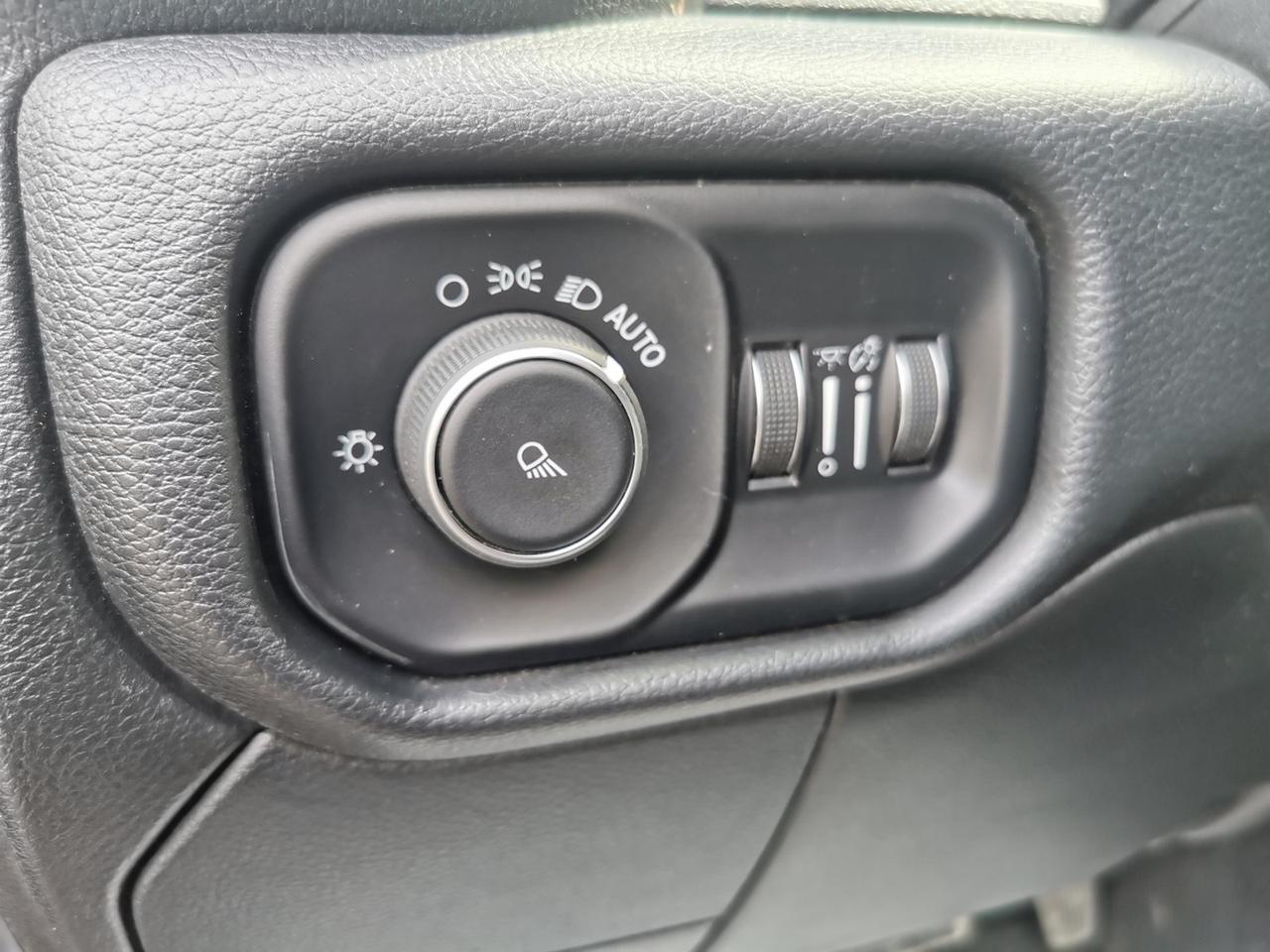 2019 RAM 3500 Big Horn Photo
