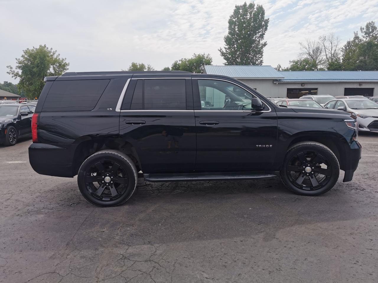 2016 Chevrolet Tahoe LS - Photo #6