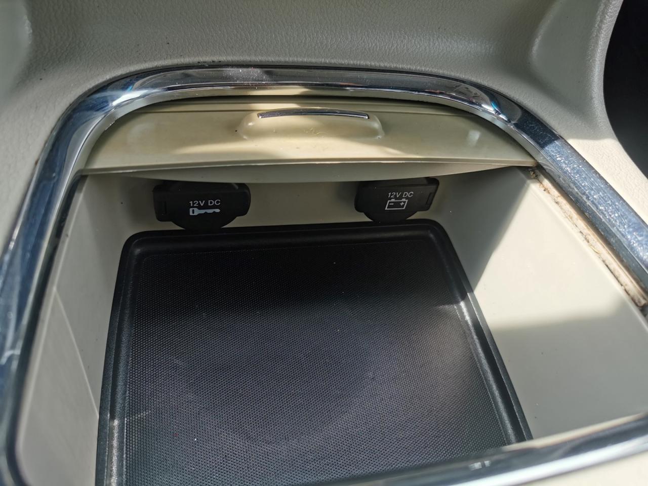 2015 Chrysler Town & Country Touring-L - Photo #29