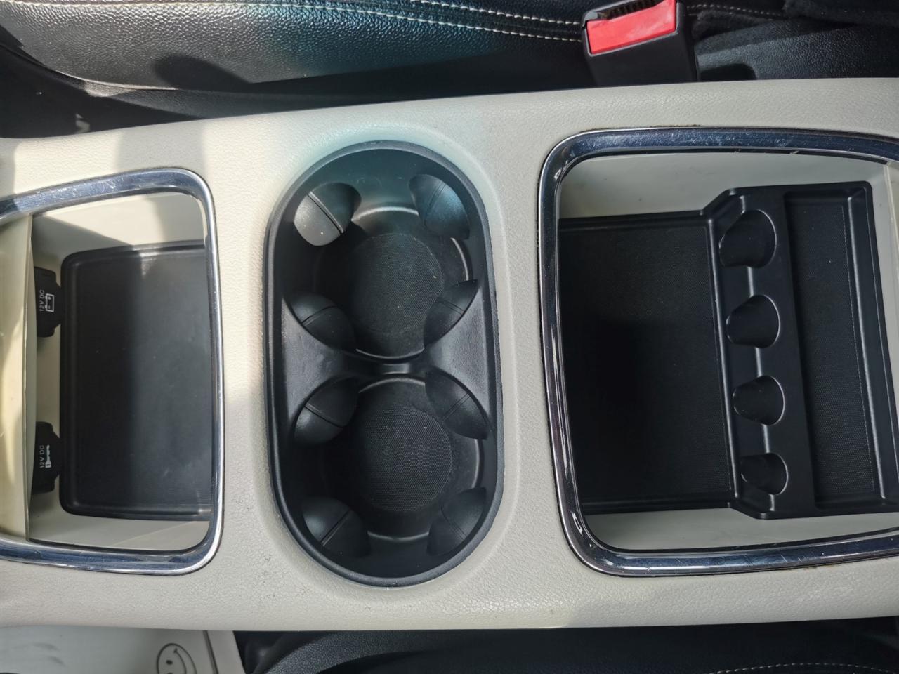 2015 Chrysler Town & Country Touring-L - Photo #30