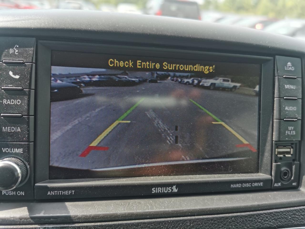 2015 Chrysler Town & Country Touring-L - Photo #33