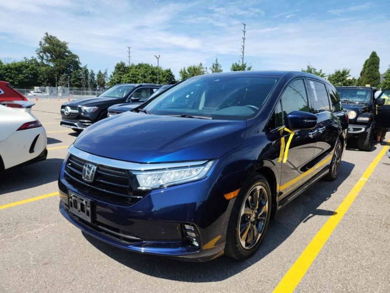 Used 2022 Honda Odyssey Touring | TV/DVD | Nav | Leather | Sunroof | Power Sliders + Hatch | CabinWatch | and More ! for sale in Guelph, ON