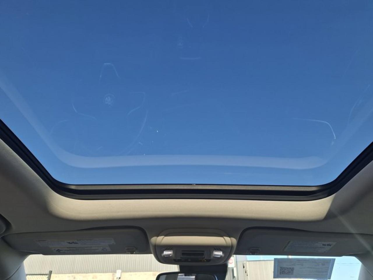 2021 Buick Envision Essence AWD | Leather | Pano Roof | HUD | 360 Camera | Bose | Nav | CarPlay + Android | and More ! Photo