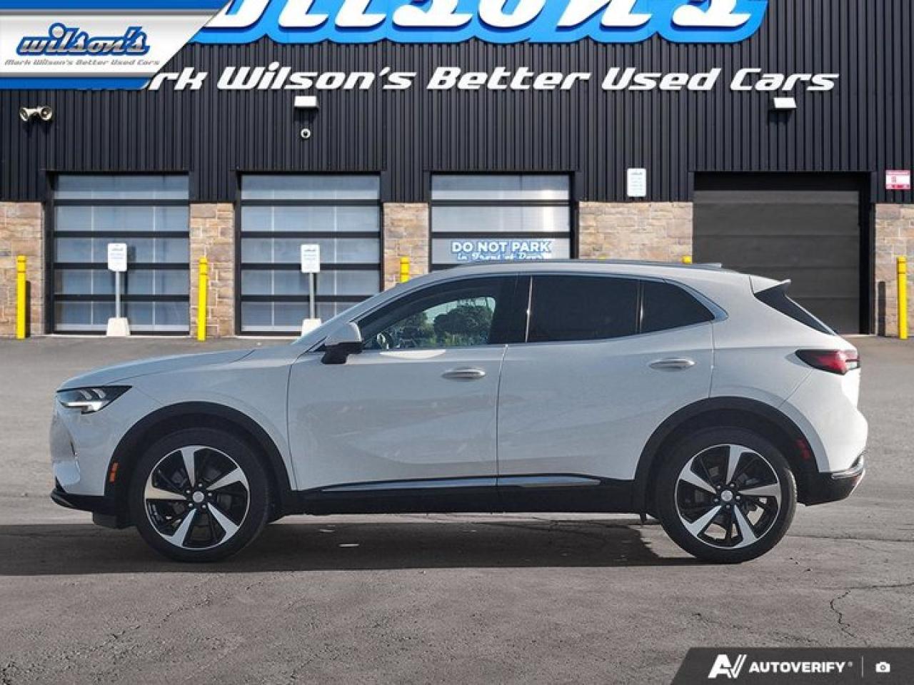 2021 Buick Envision Essence AWD | Leather | Pano Roof | HUD | 360 Camera | Bose | Nav | CarPlay + Android | and More ! Photo