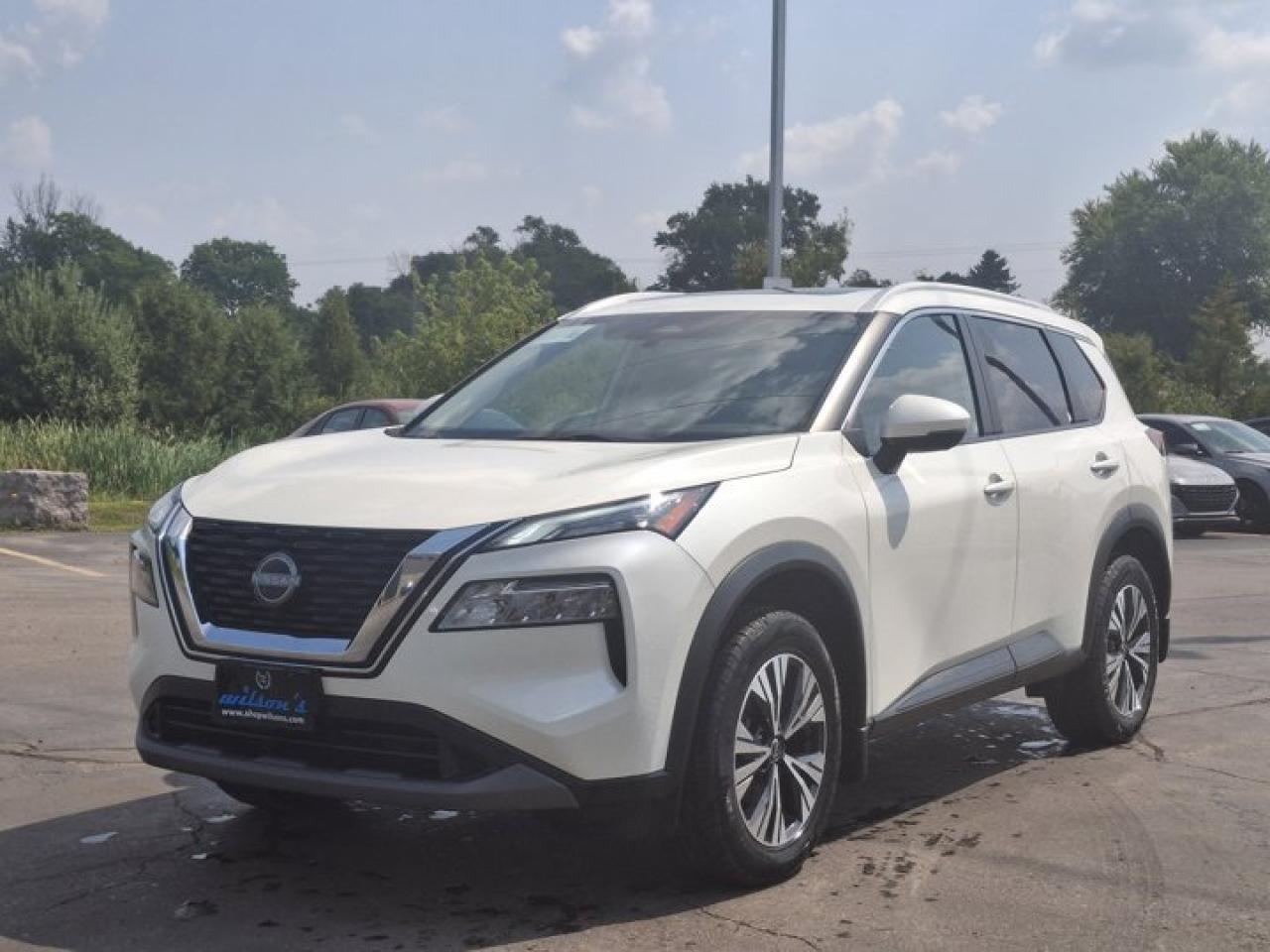 Used 2022 Nissan Rogue SV AWD | Pano Roof | Heated Seats + Steering | Remote Start | Adaptive Cruise | Carplay | and More ! for sale in Guelph, ON