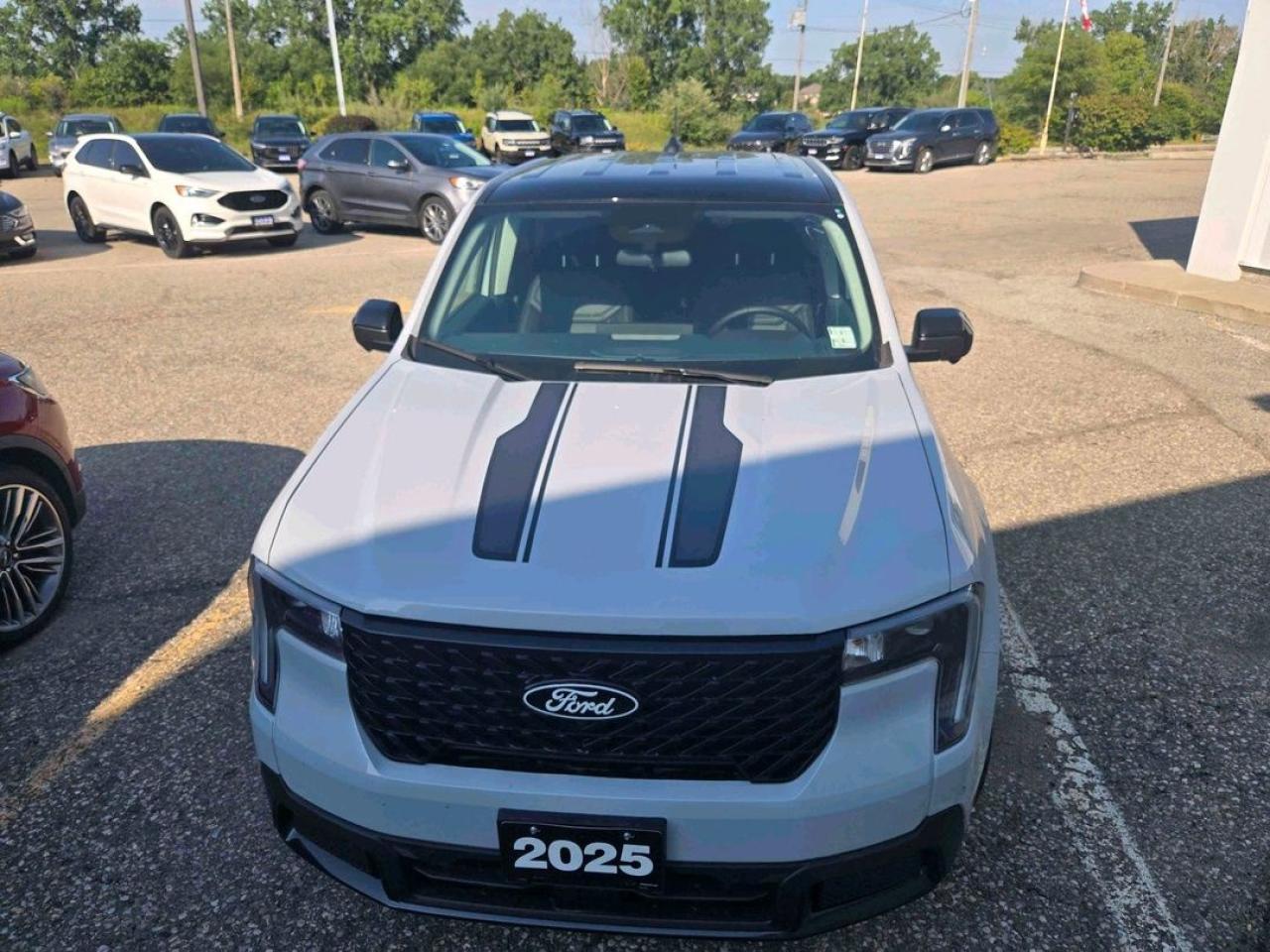 2025 Ford Maverick Lariat Photo