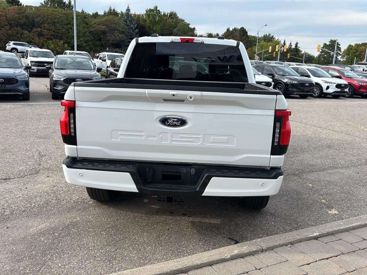 2023 Ford F-150 Lightning XLT Photo5