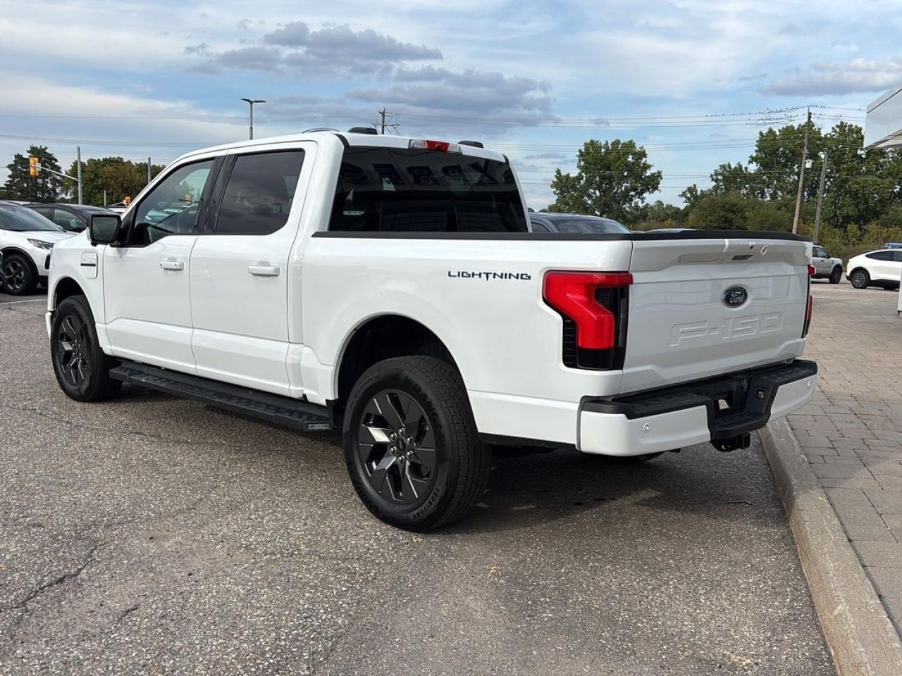 2023 Ford F-150 Lightning XLT Photo5