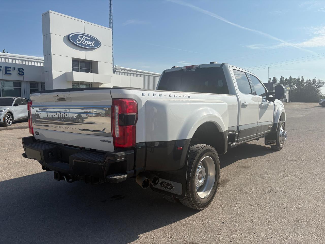 2025 Ford F-450 Super Duty DRW KING RANCH 4WD CREW CAB 8' BOX Photo5