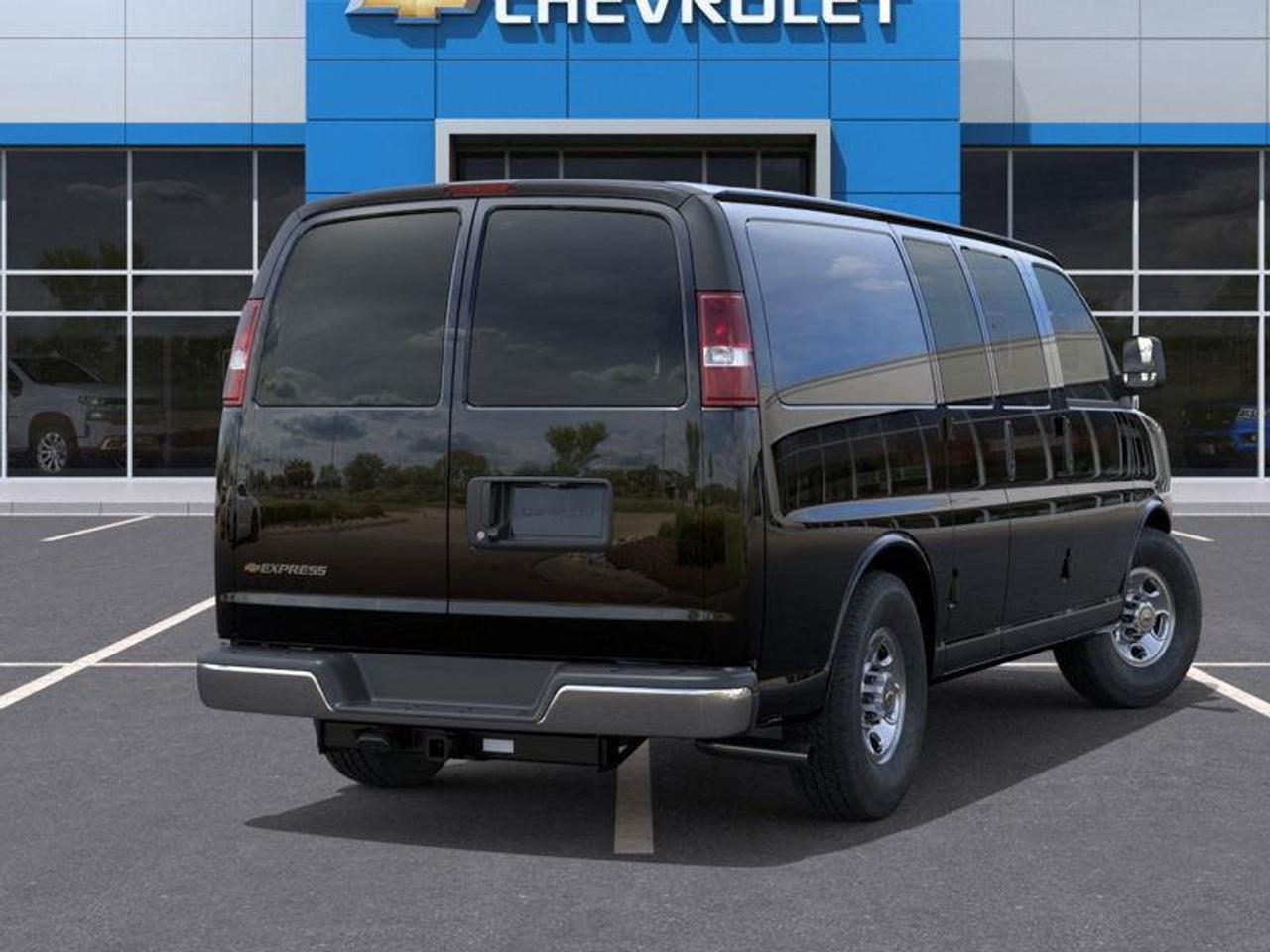 2025 Chevrolet Express 2500 Work Van Photo