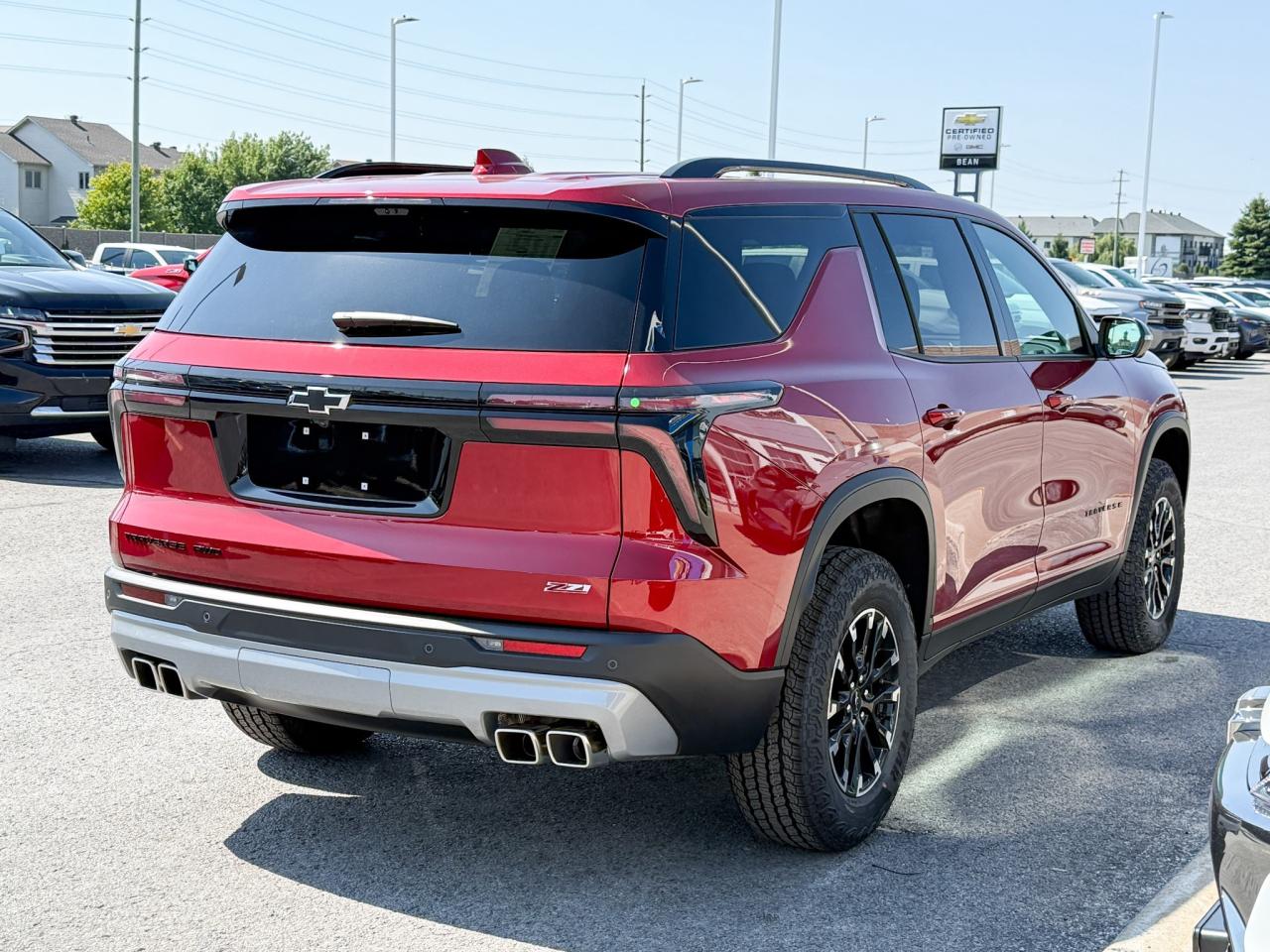 2026 Chevrolet Traverse Z71 2.5L 4 CYL WITH REMOTE START/ENTRY, SUNROOF, HEATED SEATS, HEATED STEERING WHEEL, POWER LIFTGATE, HD SURROUND VISION, APPLE CARPLAY AND ANDROID AUTO Photo