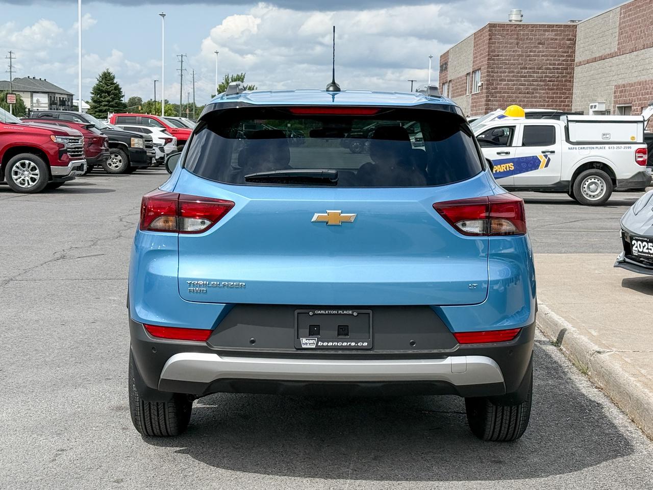 2026 Chevrolet TrailBlazer 1.3L TURBO ENGINE WITH REMOTE START/ENTRY, HEATED FRONT SEATS, HEATED STEERING WHEEL, REAR VIEW CAMERA, APPLE CARPLAY AND ANDROID AUTO Photo3