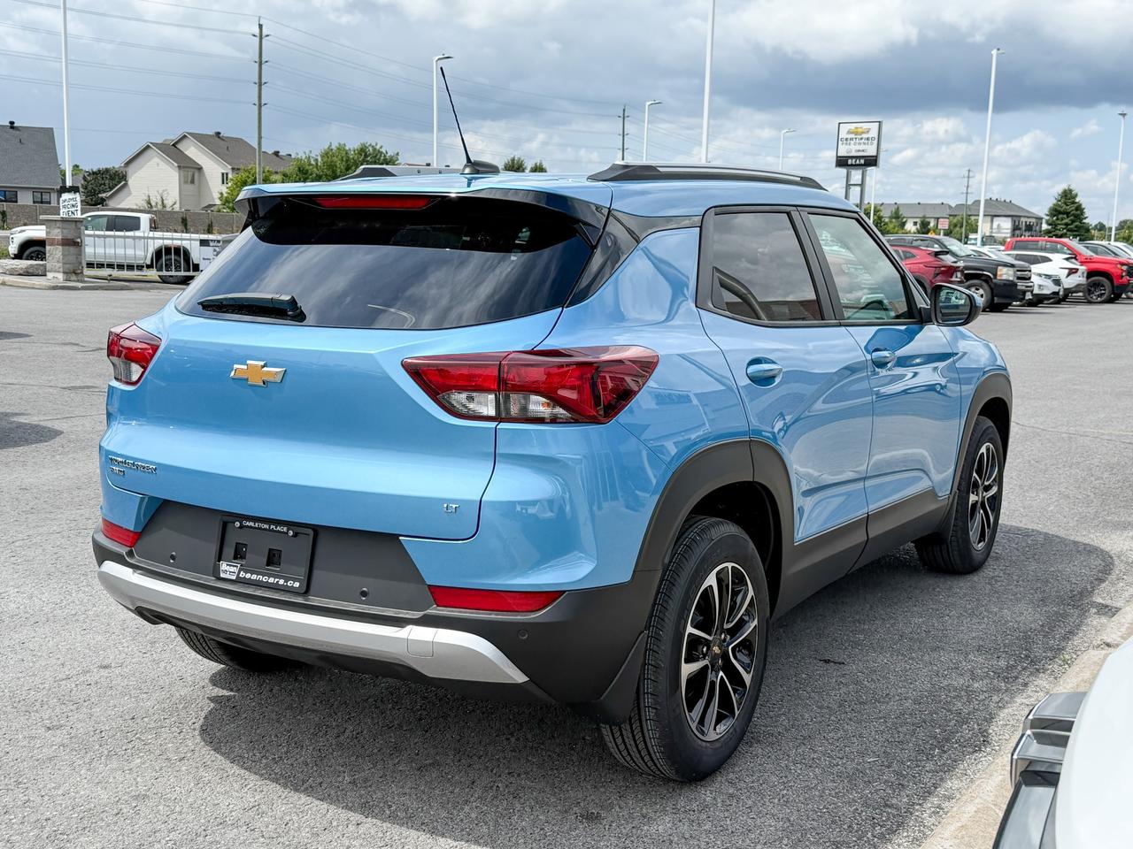 2026 Chevrolet TrailBlazer 1.3L TURBO ENGINE WITH REMOTE START/ENTRY, HEATED FRONT SEATS, HEATED STEERING WHEEL, REAR VIEW CAMERA, APPLE CARPLAY AND ANDROID AUTO Photo