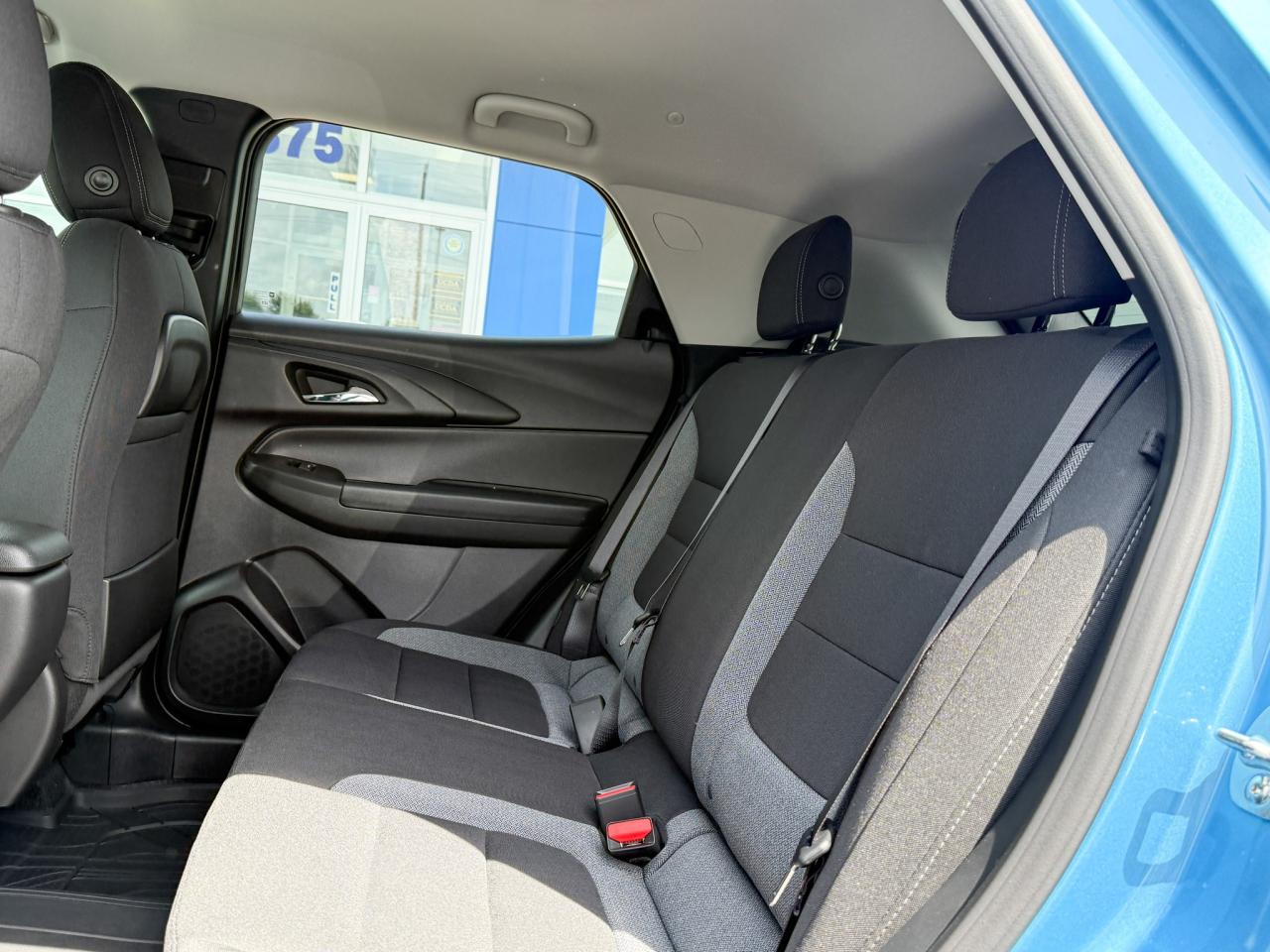 2026 Chevrolet TrailBlazer 1.3L TURBO ENGINE WITH REMOTE START/ENTRY, HEATED FRONT SEATS, HEATED STEERING WHEEL, REAR VIEW CAMERA, APPLE CARPLAY AND ANDROID AUTO Photo