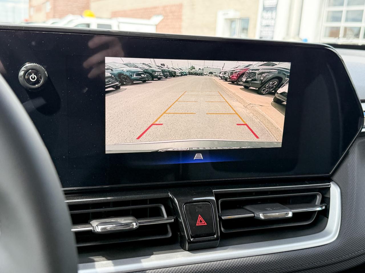 2026 Chevrolet TrailBlazer 1.3L TURBO ENGINE WITH REMOTE START/ENTRY, HEATED FRONT SEATS, HEATED STEERING WHEEL, REAR VIEW CAMERA, APPLE CARPLAY AND ANDROID AUTO Photo