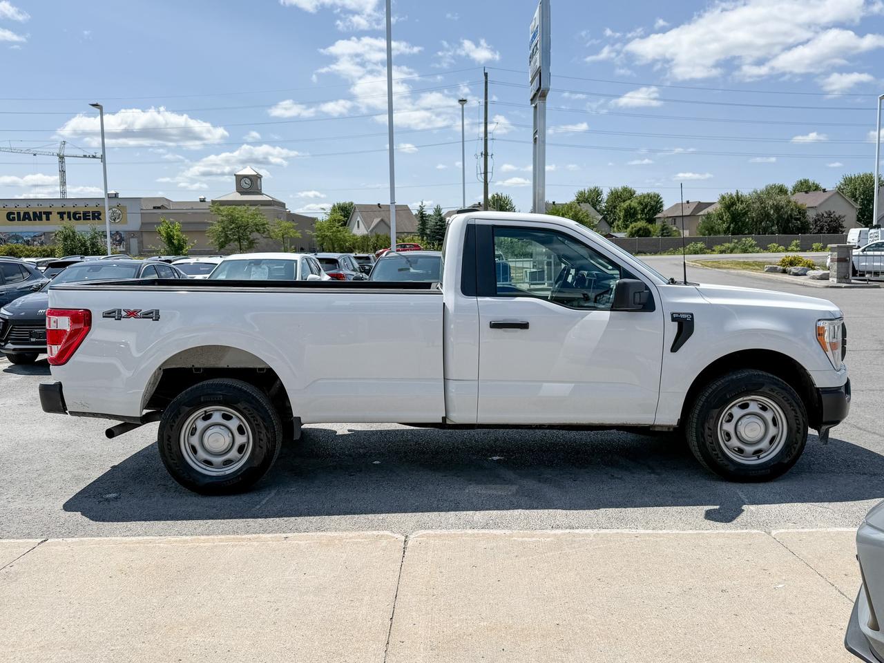 2022 Ford F-150 ONE OWNER, CLEAN CARFAX, 3.3L V6 XL, TOW PACKAGE, TRAILER BRAKECONTROLLER, TAILGATE STEP, 17" SILVER STEEL WHEELS Photo