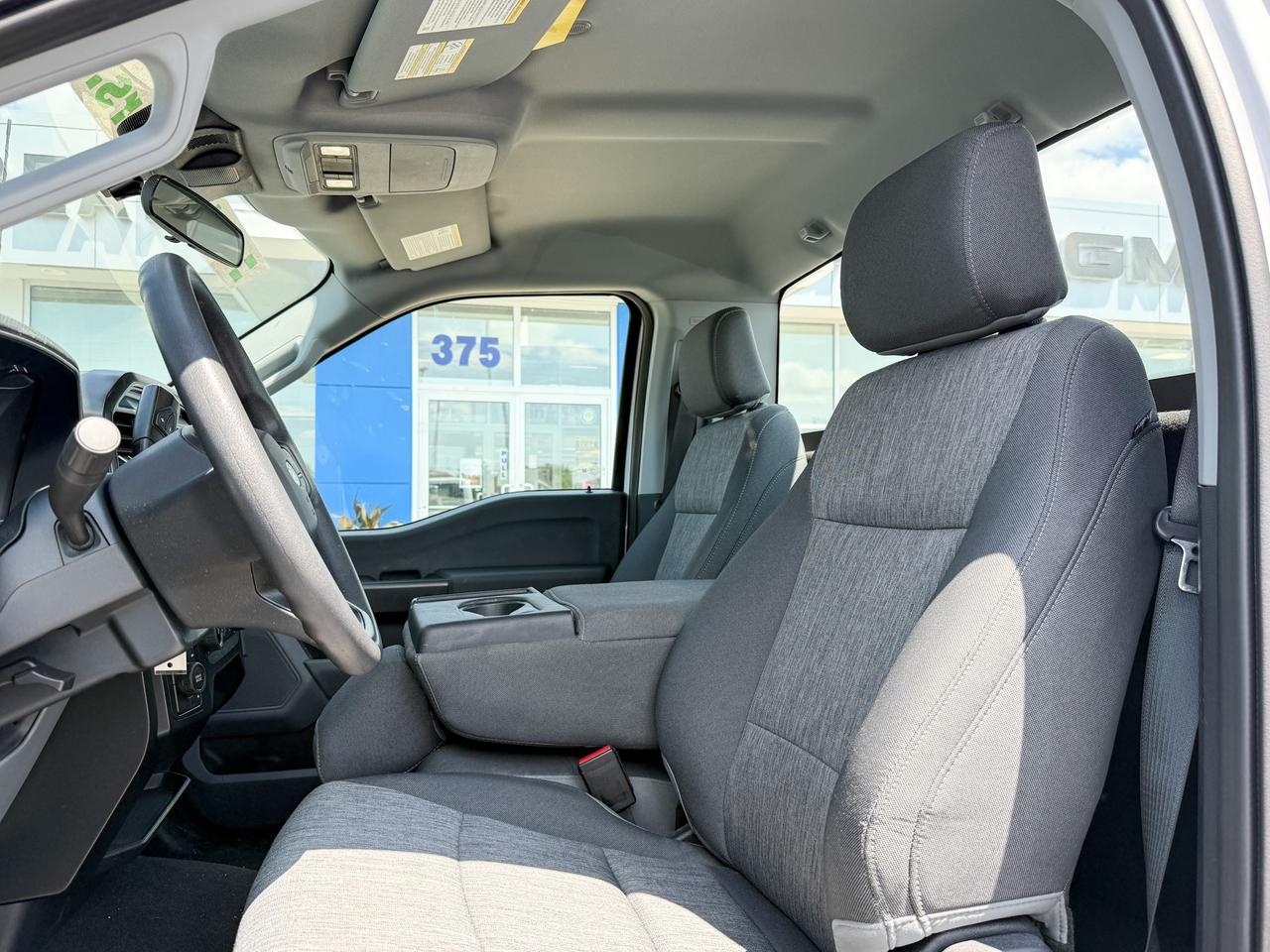 2022 Ford F-150 ONE OWNER, CLEAN CARFAX, 3.3L V6 XL, TOW PACKAGE, TRAILER BRAKECONTROLLER, TAILGATE STEP, 17" SILVER STEEL WHEELS Photo