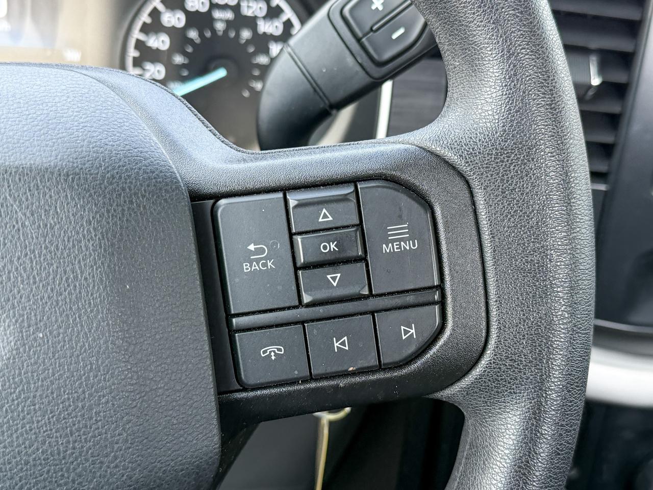 2022 Ford F-150 ONE OWNER, CLEAN CARFAX, 3.3L V6 XL, TOW PACKAGE, TRAILER BRAKECONTROLLER, TAILGATE STEP, 17" SILVER STEEL WHEELS Photo