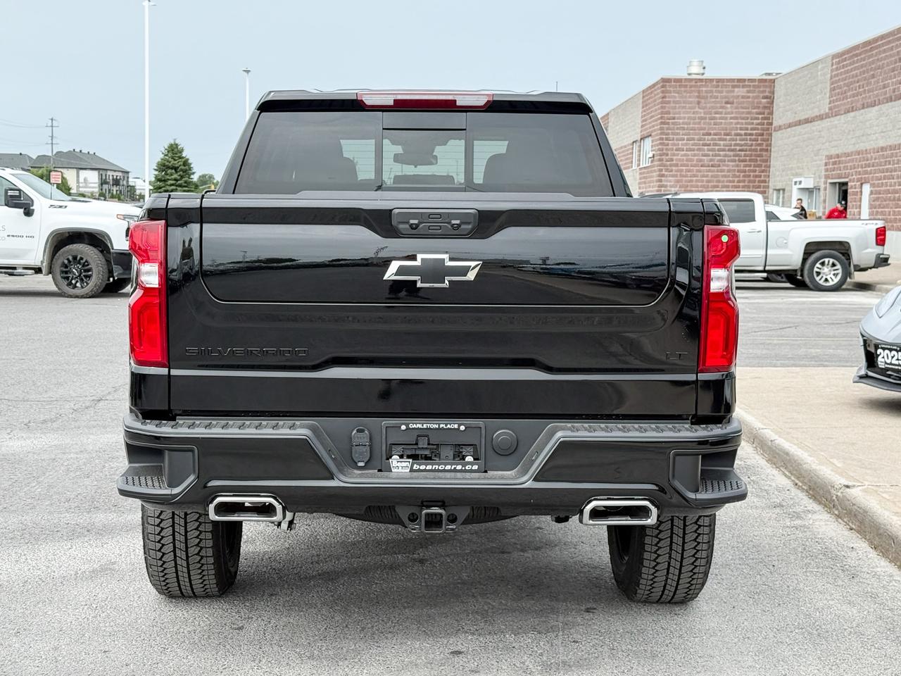 2025 Chevrolet Silverado 1500 LT Trail Boss 3.0L DURAMAX WITH REMOTE START/ENTRY, SUNROOF, HEATED SEATS, HEATED STEERING WHEEL, HITCH GUIDANCE, HD REAR VISION CAMERA Photo3