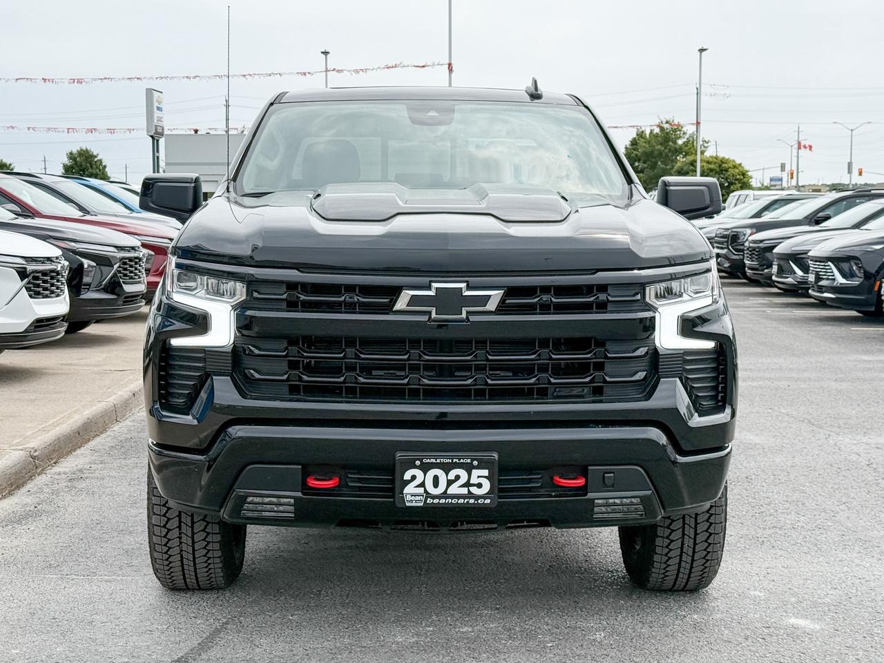 2025 Chevrolet Silverado 1500 LT Trail Boss 3.0L DURAMAX WITH REMOTE START/ENTRY, SUNROOF, HEATED SEATS, HEATED STEERING WHEEL, HITCH GUIDANCE, HD REAR VISION CAMERA Photo