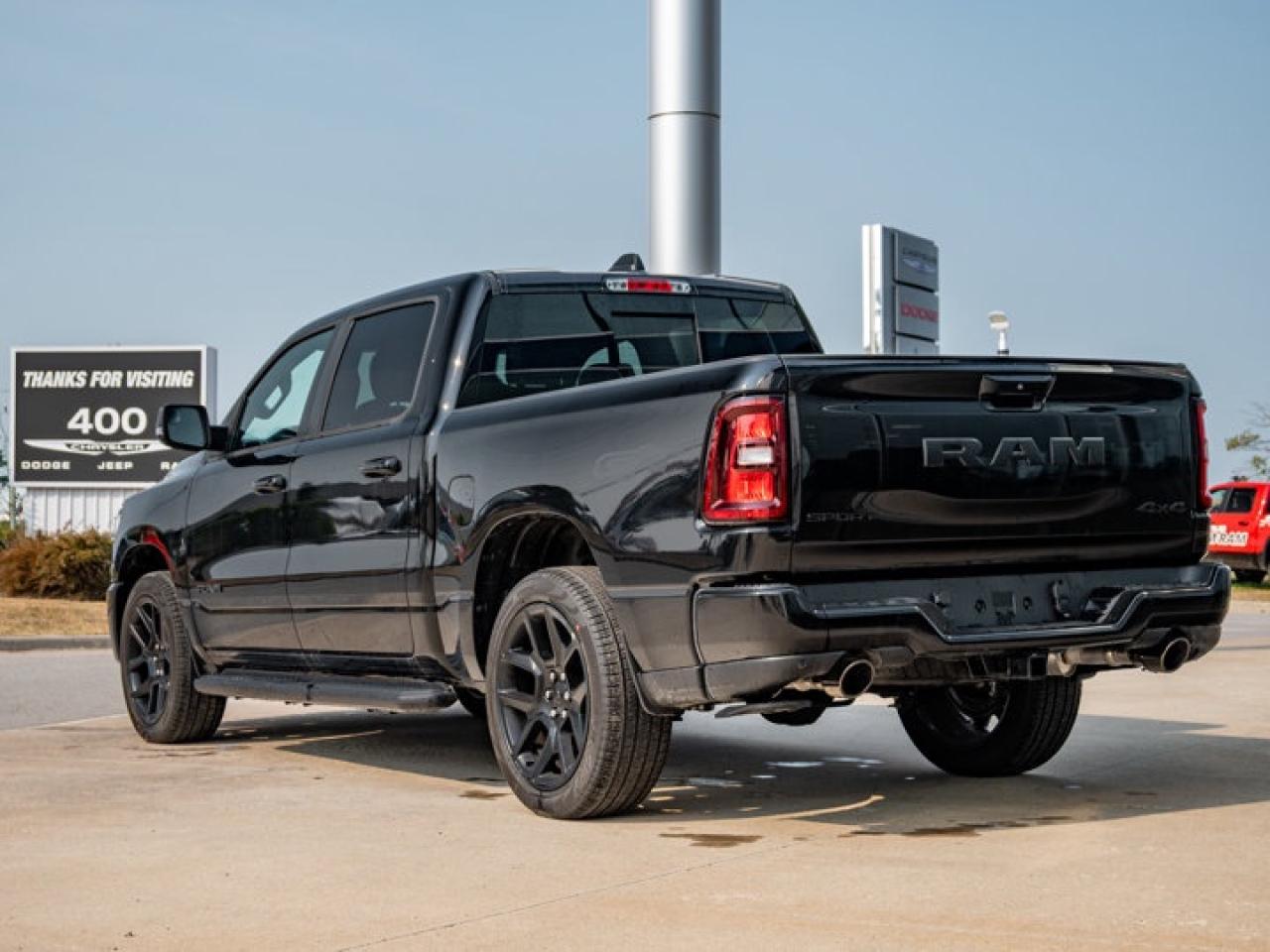 2025 RAM 1500 SPORT Photo4