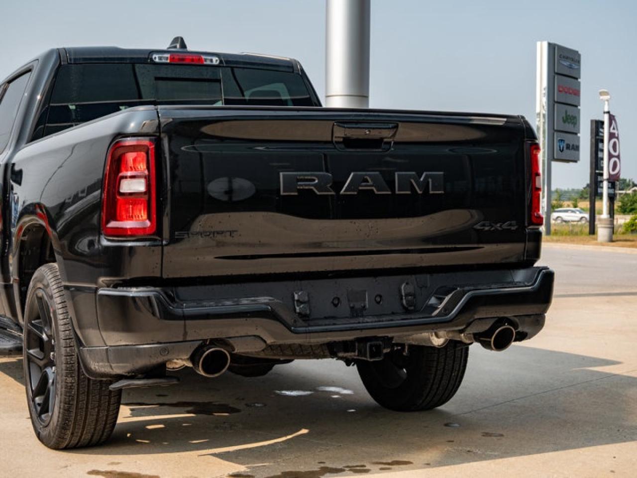 2025 RAM 1500 SPORT Photo