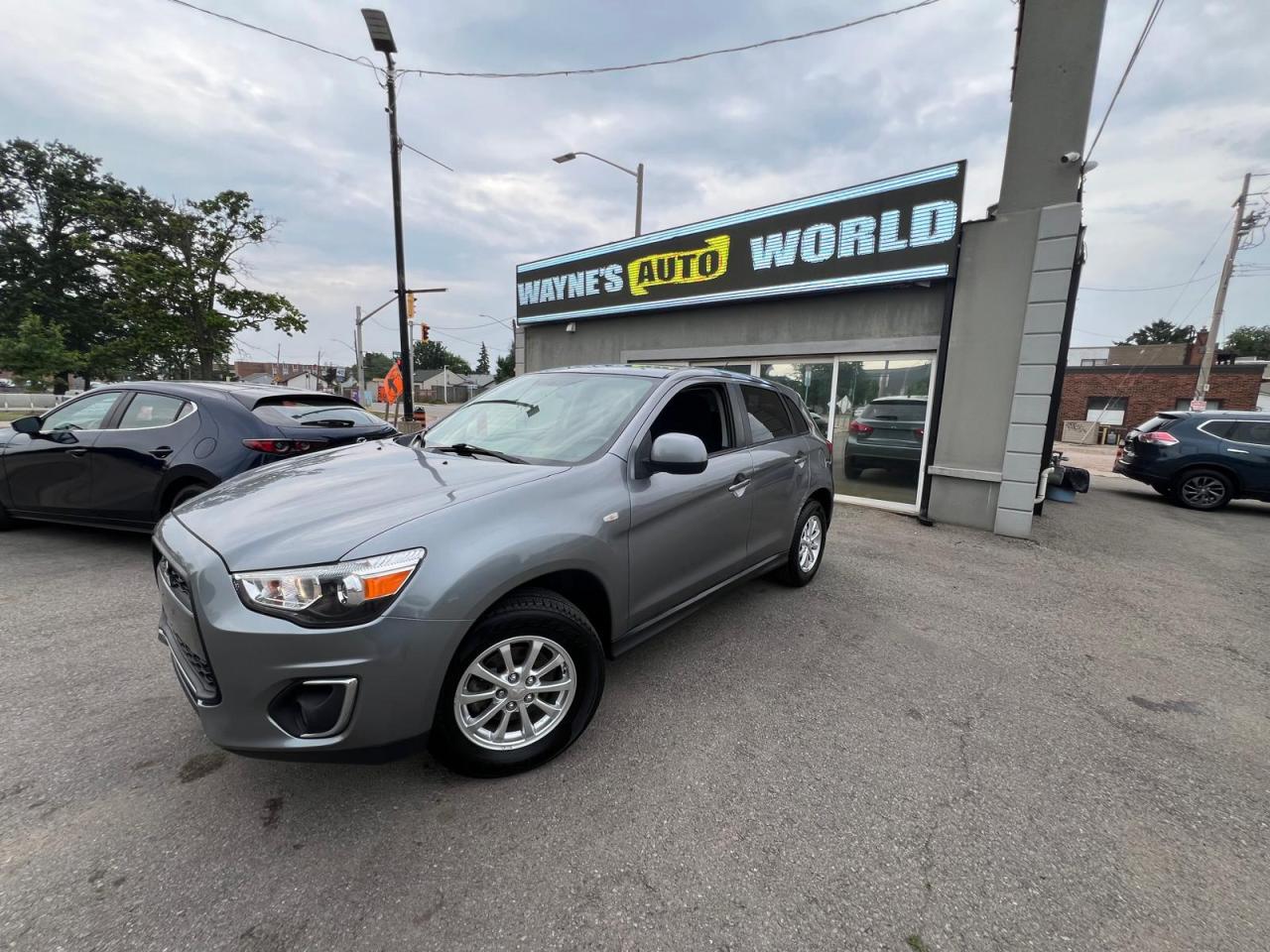 Used 2014 Mitsubishi RVR SE for sale in Hamilton, ON