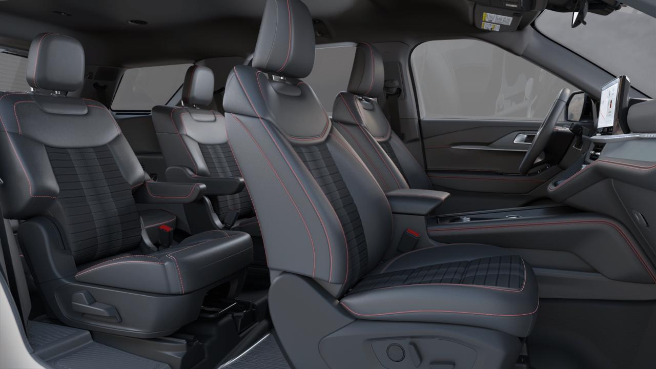 2025 Ford Explorer  Photo5