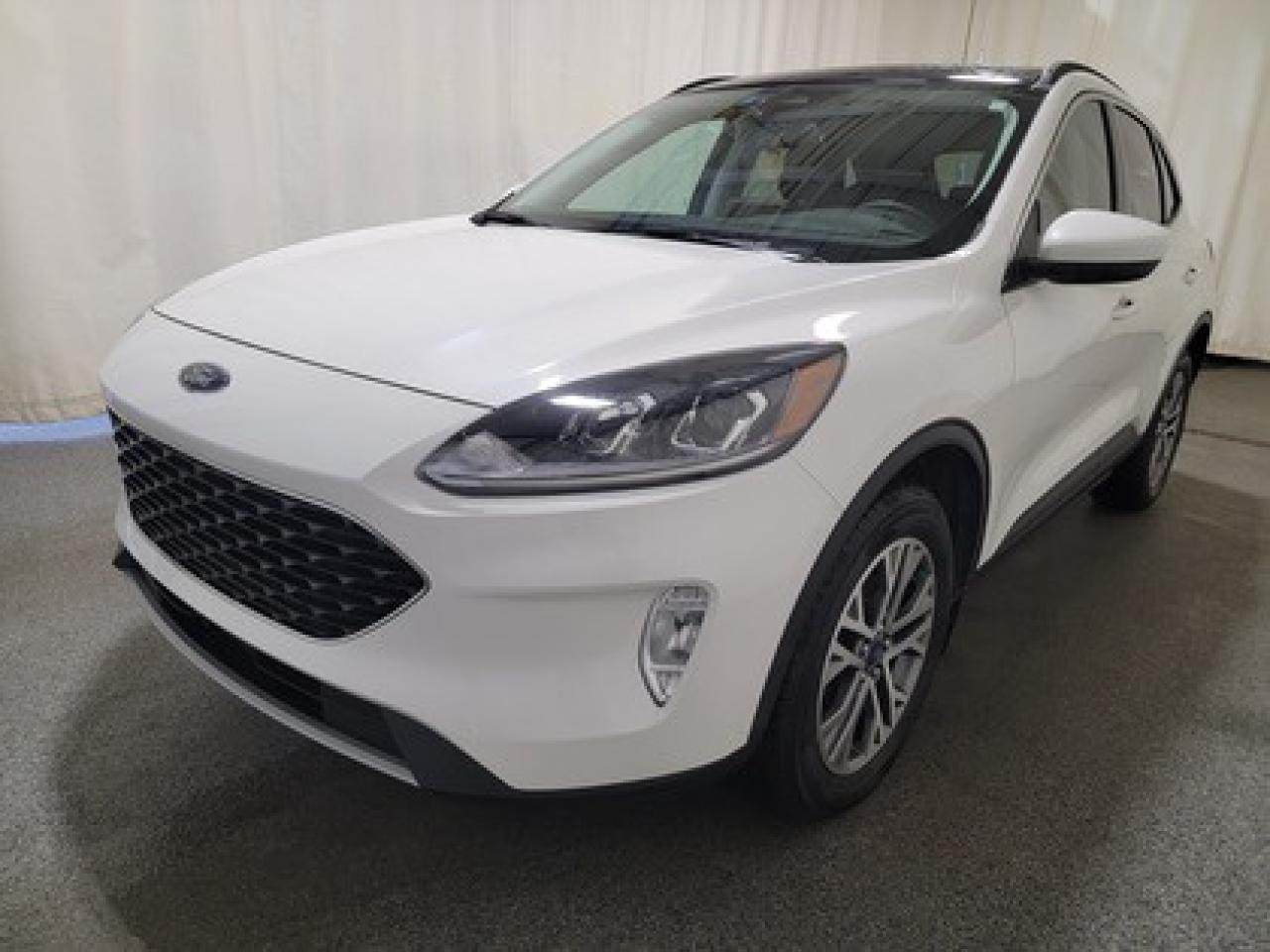 Used 2022 Ford Escape SEL | MOONROOF | HEATED STEERING | POWER LIFTGATE for sale in Regina, SK