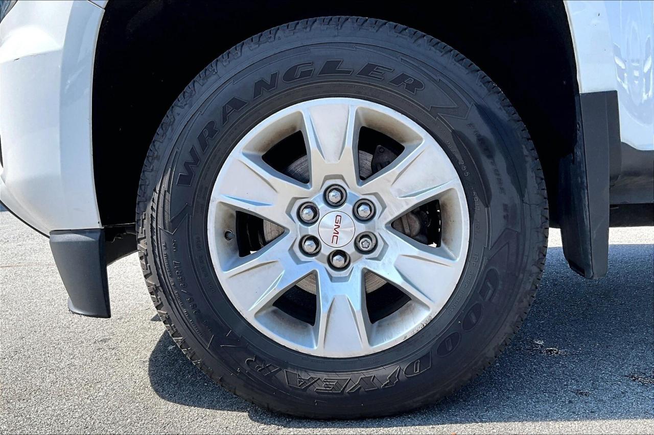 Used 2018 GMC Canyon Crew 4x4 All Terrain / Short Box for sale in Burnaby, BC