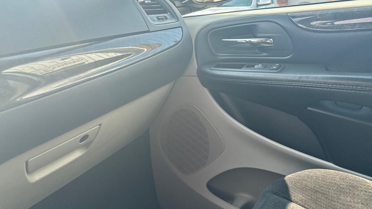 2016 Dodge Grand Caravan CANADA VALUE PACKAGE Photo