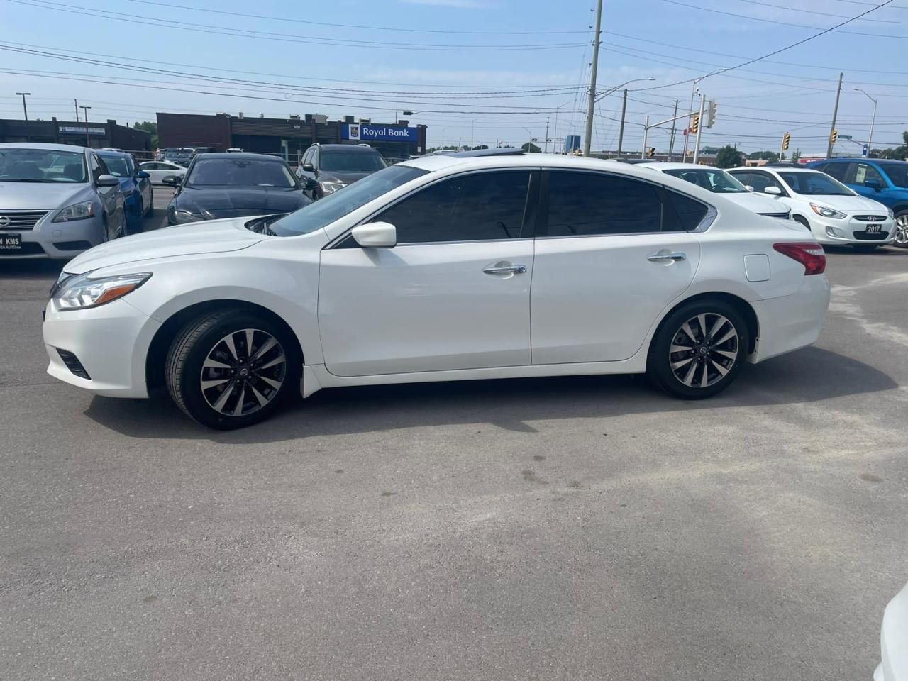 2016 Nissan Altima AUTO SUNROOF NO ACCIDENT SAFETY CERTIFED NEW TIRES - Photo #8