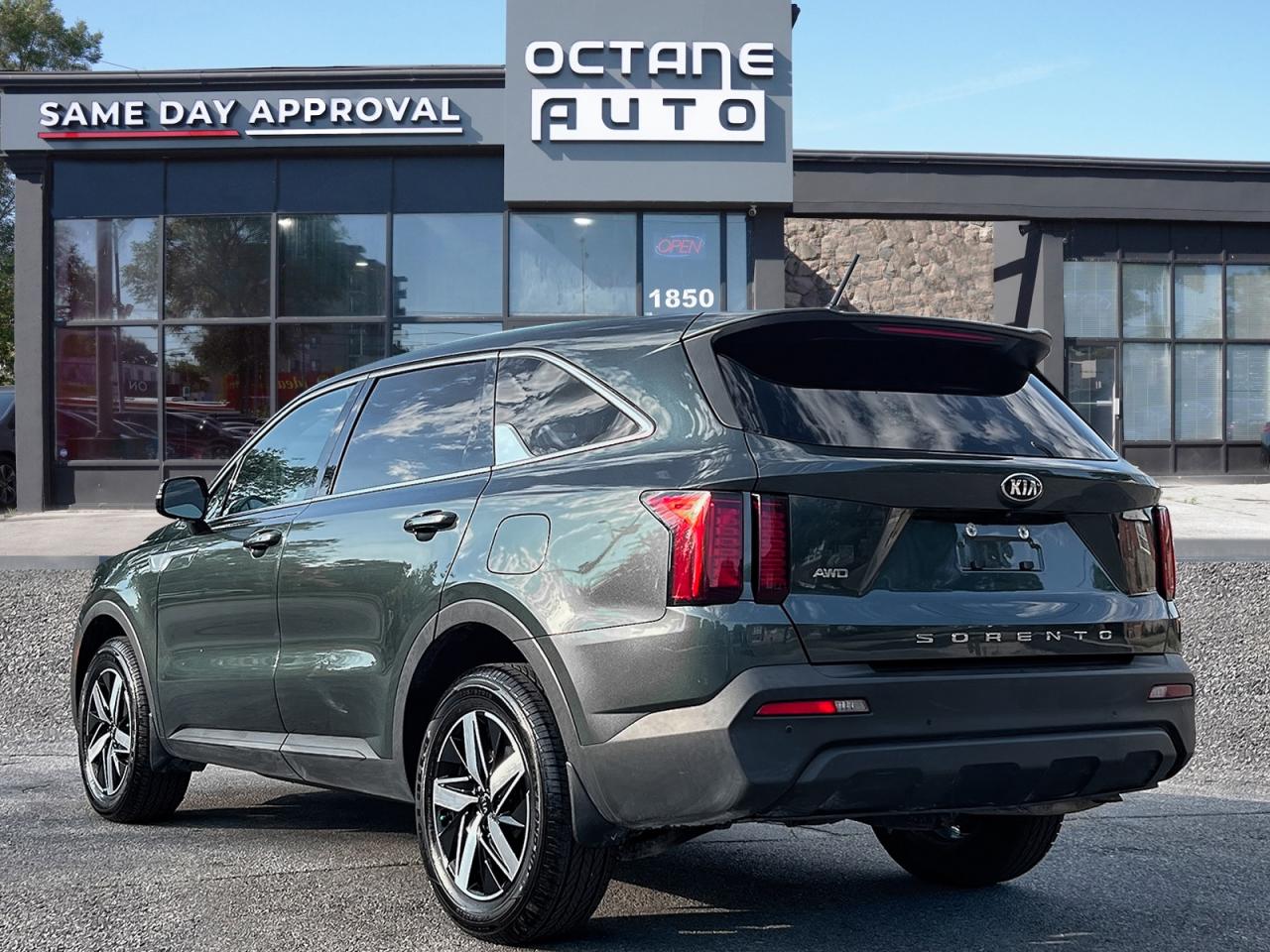 2021 Kia Sorento LX AWD - Photo #4