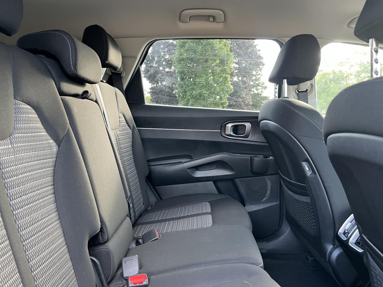 2021 Kia Sorento LX AWD - Photo #9