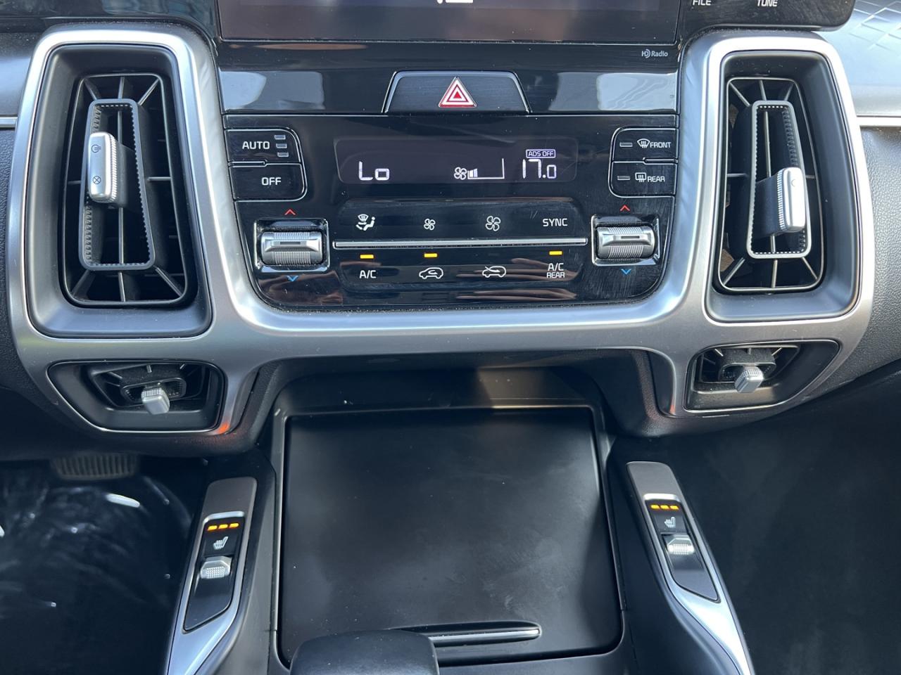 2021 Kia Sorento LX AWD - Photo #29